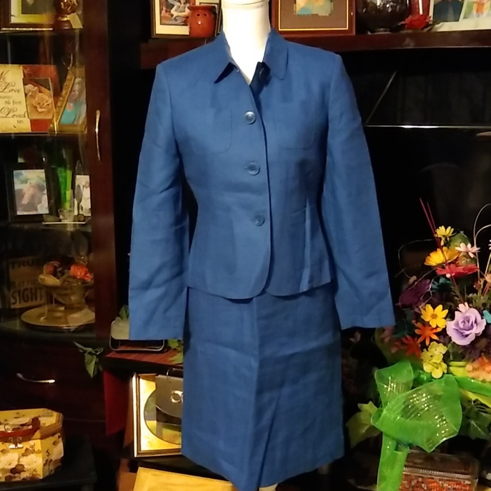 Dress and jacket - Picture 4 of 8